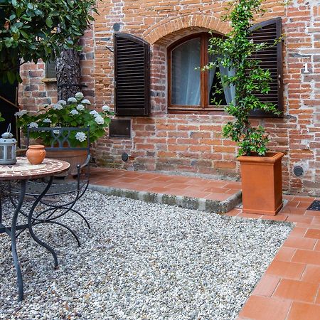 Agriturismo Palazzo Val Del Sasso Villastrada エクステリア 写真