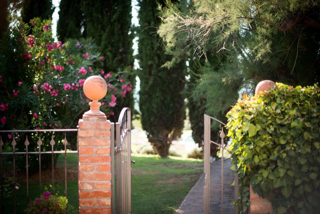 Agriturismo Palazzo Val Del Sasso Villastrada エクステリア 写真