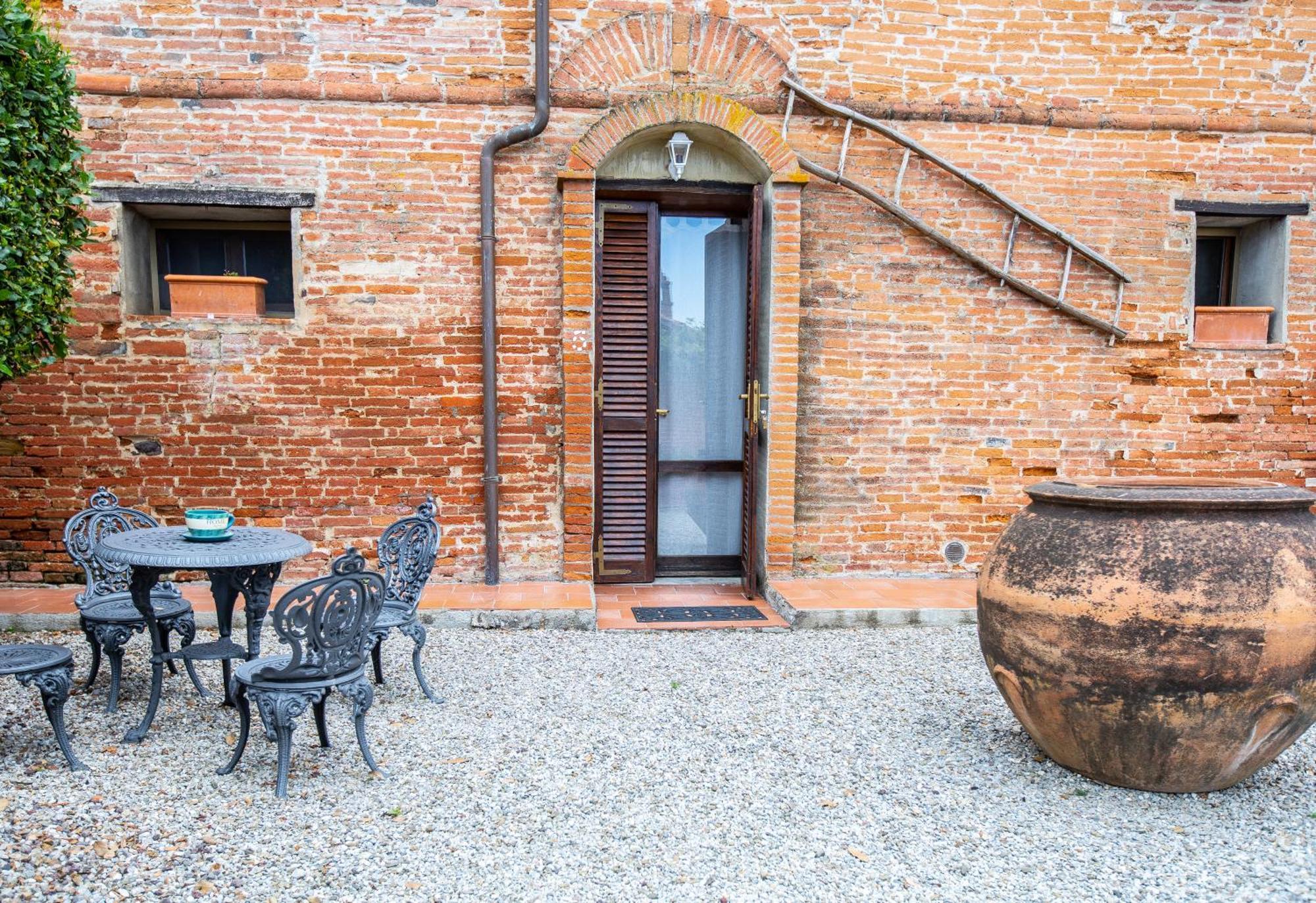 Villastrada  Agriturismo Palazzo Val Del Sassoヴィラ エクステリア 写真